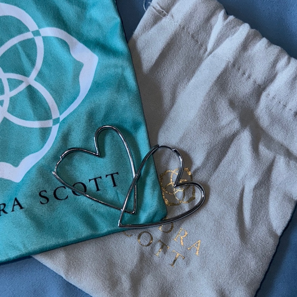Kendra Scott Gold Heart Earrings